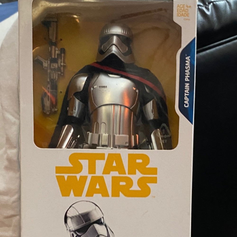Star Wars Captain Phasma Metallic Action Figure